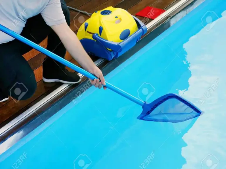 swimming Pool clean Dubai